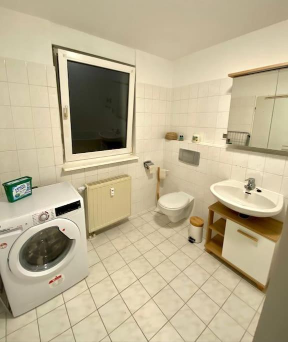 Stilvolle Ferienwohnung Mit Stellplatz Wlan Free Netflix Naehe Bahnhof Zwickau Exterior photo